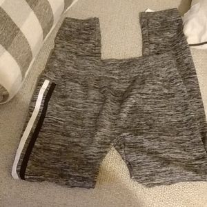 Legging s/m black and white striped down the side.